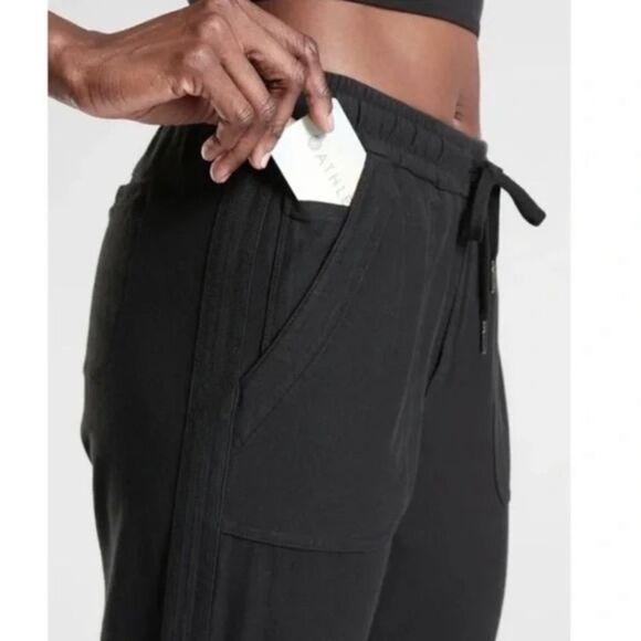 Athleta Farallon Joggers - Picture 8 of 11